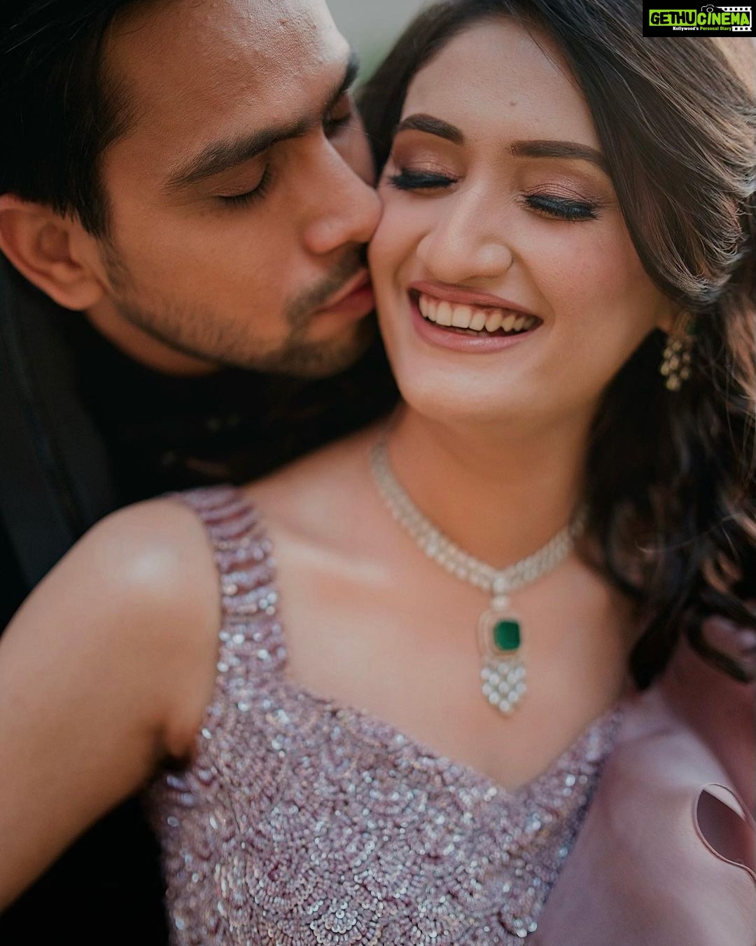 Rohit Suresh Saraf - 1 Million Likes - Sharing my most precious gift with you @ank_029 ๐งฟโฅ๏ธ welcome to the family!! We love you!!
Photos by @storiesbyjosephradhik @shivalichopra @nikibhasin ๐ค