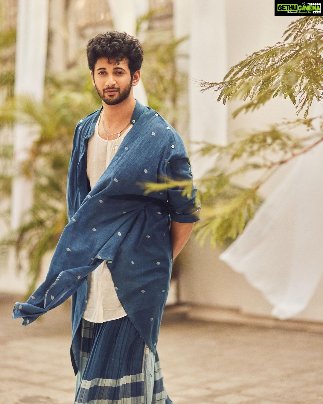 Rohit Suresh Saraf - 787.6K Likes - For @mensxpofficial โฅ๏ธ
Shot by @sheldon.santos
Styled by @saloniparekh__ Asst by @jaineeebheda
Hair by @styled_by_tanik
Make up by @imtiaz_makeup
Managed by @kimberley.fernandes
Artist Reputation Management @media.raindrop