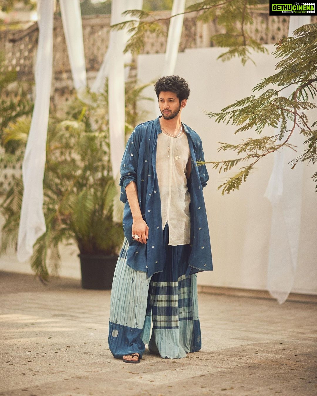 Rohit Suresh Saraf - 787.6K Likes - For @mensxpofficial โฅ๏ธ
Shot by @sheldon.santos
Styled by @saloniparekh__ Asst by @jaineeebheda
Hair by @styled_by_tanik
Make up by @imtiaz_makeup
Managed by @kimberley.fernandes
Artist Reputation Management @media.raindrop