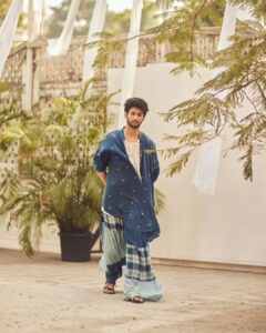 Rohit Suresh Saraf Instagram - For @mensxpofficial ♥️

Shot by @sheldon.santos 
Styled by @saloniparekh__  Asst by @jaineeebheda 
Hair by @styled_by_tanik 
Make up by @imtiaz_makeup 
Managed by @kimberley.fernandes 
Artist Reputation Management @media.raindrop
