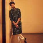 Rohit Suresh Saraf Instagram – Earlier this week 🥂 

Photos by @sheldon.santos 
Styled by @saloniparekh__  Asst by @jaineeebheda 
Wearing @abhinavmishra_  @quirkbrandconsulting 
Hair by @styled_by_tanik 
Make up by @imtiaz_makeup