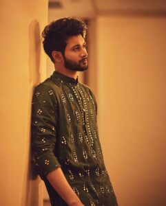 Rohit Suresh Saraf Instagram - Earlier this week 🥂 

Photos by @sheldon.santos 
Styled by @saloniparekh__  Asst by @jaineeebheda 
Wearing @abhinavmishra_  @quirkbrandconsulting 
Hair by @styled_by_tanik 
Make up by @imtiaz_makeup