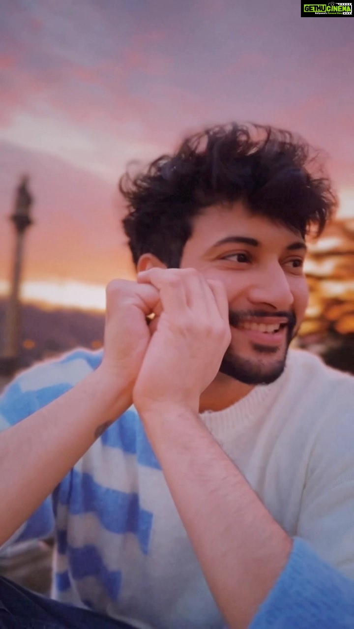 Rohit Suresh Saraf - 811.9K Likes - Glorious first sunset of 2023 ๐ซถ๐ผ