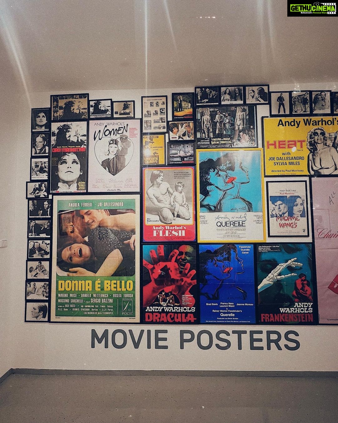 Rohit Suresh Saraf Instagram - #artisnotcheap Central Gallery