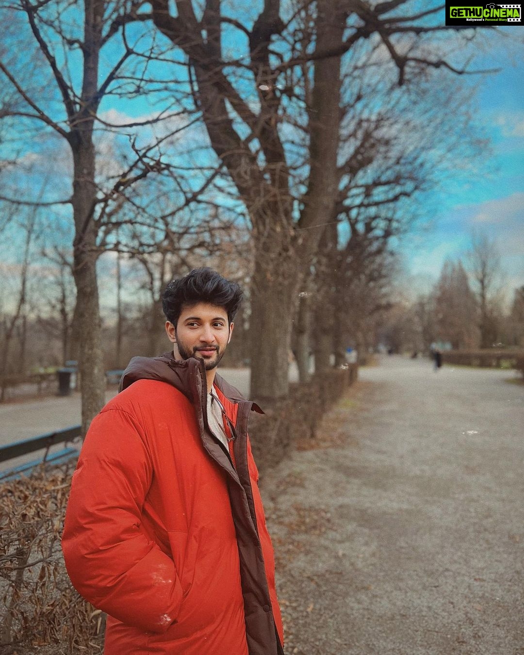 Rohit Suresh Saraf - 871.4K Likes - Went to an animal house and felt right at home ๐ผ๐๐ซถ๐ผ
