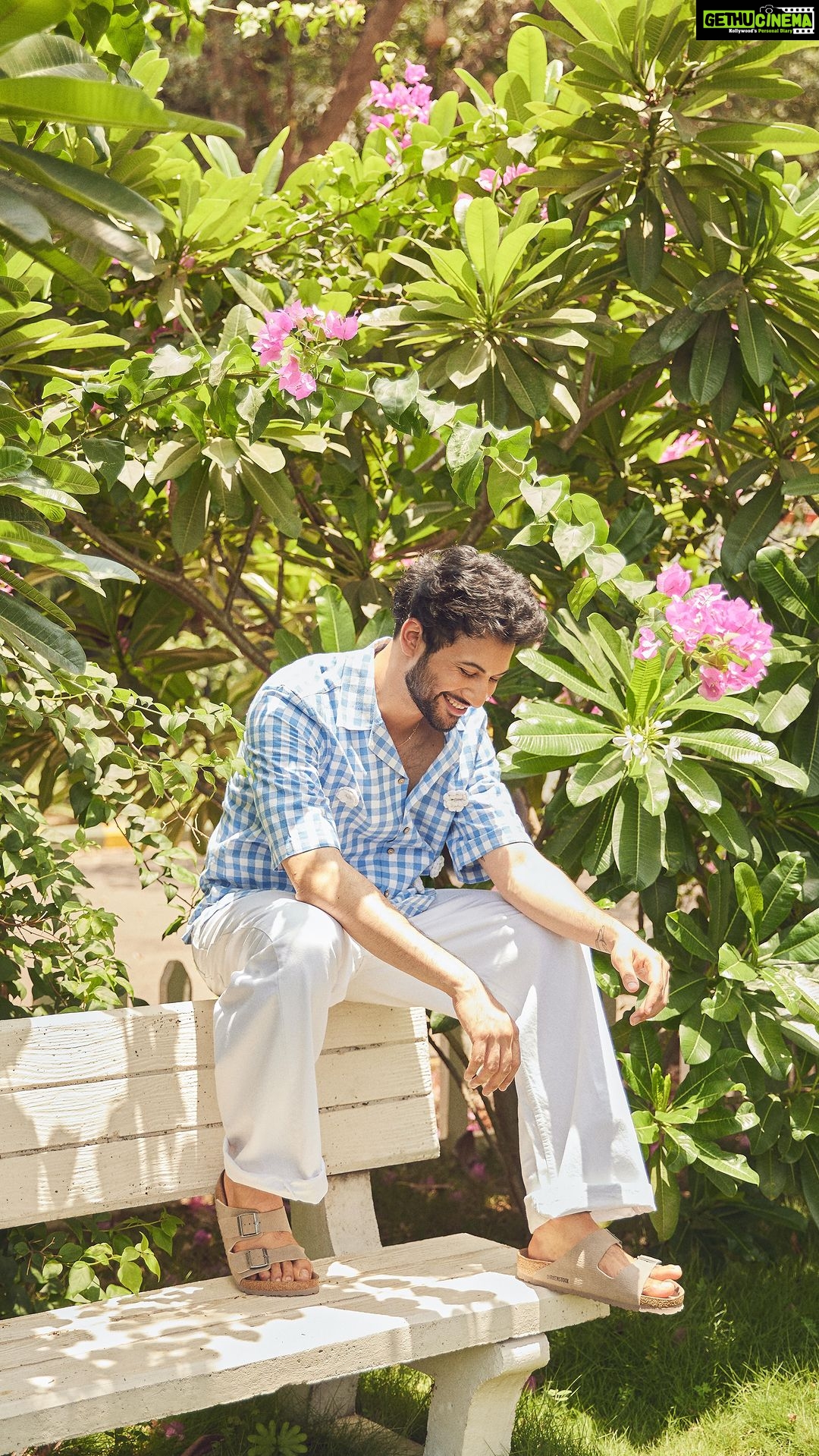 Rohit Suresh Saraf Instagram - Weekend Getaway w me ππ»ββοΈβ₯οΈ Director/ DOP: @amaankhurana Art Director: Tanvi Shah Brand Director: Noah Qadri Art Assistant: Siddhi Chavan Styled by: @saloniparekh__ Fashion Assistant: @jaineeebheda Hair by: @styled_by_tanik Make-up by: @imtiaz_makeup Managed by: @kimberley.fernandes Artist reputation management :@media.raindrop