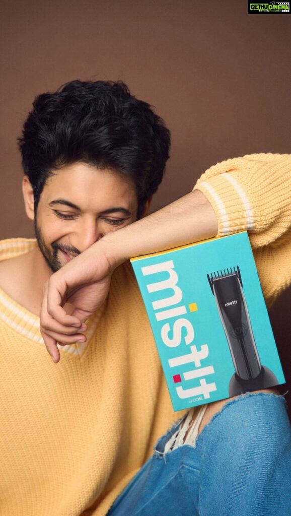 Rohit Suresh Saraf Instagram - Looking for that one perfect (Mis)match? 👀 @the_misfit_way got your back with Misfit T200 Grooming Kit.🫶 #NeverFitIn #MisfitByboAt