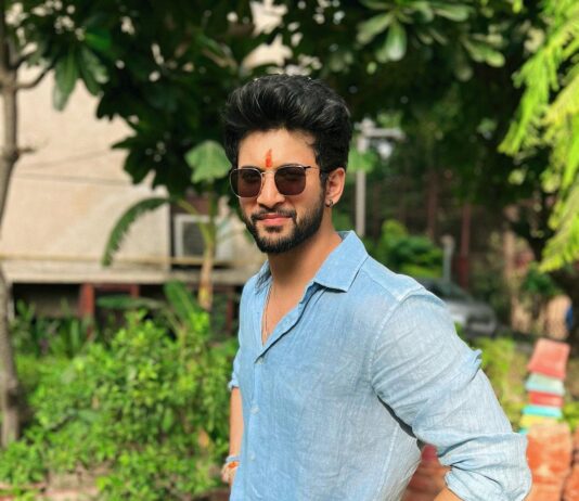 Rohit Suresh Saraf Instagram - To be born and share this lifetime with you, to be protected by you- how lucky could I be? My love, my inspiration, my pride. Never complete without @swati_saraf2503 ♥️