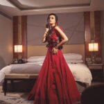 Roshni Chopra Instagram - I dream in flowers 🥀 In @varunbahlcouture & @shriparamanijewels #indiacoutureweek 📸 @banjaariii Hair @moryalalit Thank you @quirkbrandconsulting ✨