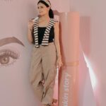 Roshni Chopra Instagram - 🪞Celebrating clean beauty inside out as @skinstoryme launches in india✨💕. Obsessed with their multisticks and mascara! You have to try the Growth serum for your lashes and brows! So easy to use and actually filled with ingredients that are good for the skin 💕✨ You can shop them on www.skinstory.me or Nykaa #SkinStoryCleanBeauty #SkinStoryIndia #CleanBeauty #SkinStory collab