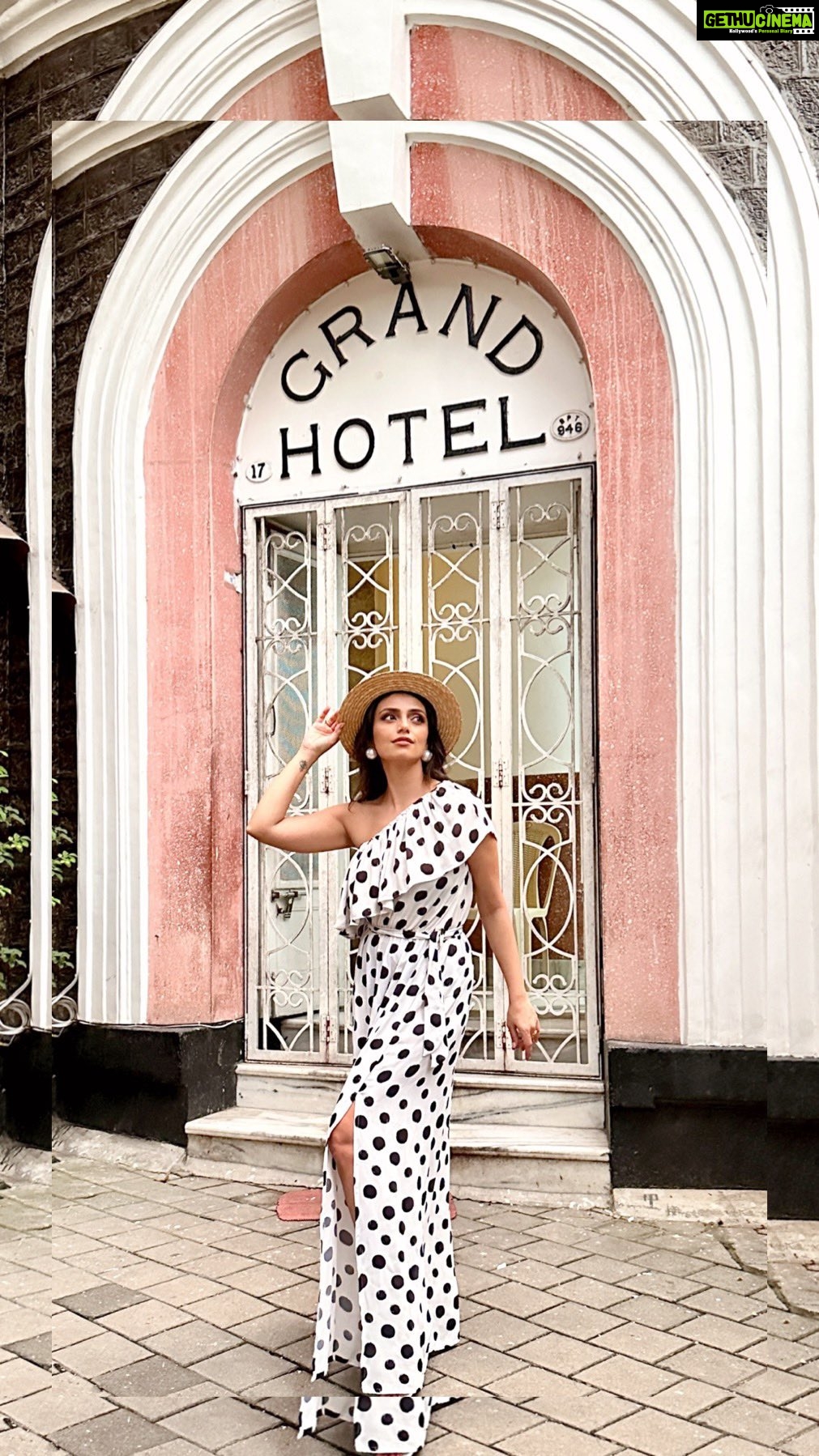 Roshni Chopra Instagram - Sitting in Mumbai dreaming of Milan π in head to toe homegrown labels #LoveforLocal Earrings @anaash.in Dress @trupselbombay Shoes @myrafootwear Hat (similar ) @myaraaindia Indian brands #indiandesigners #classic #vacay #dress