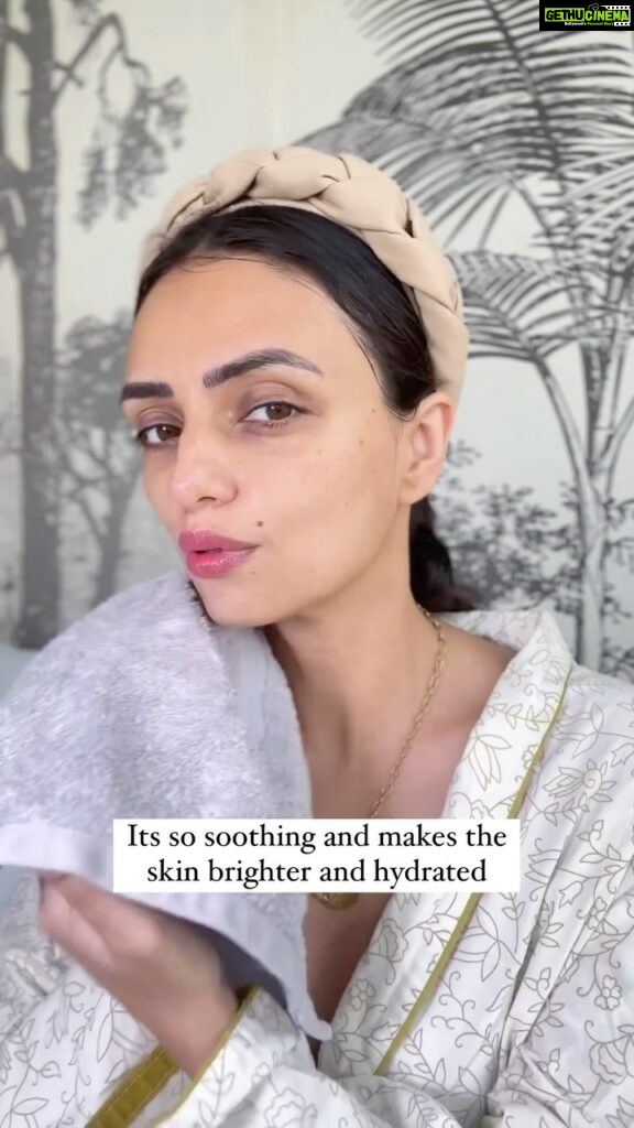 Roshni Chopra Instagram - It works 😍✨ there’s a reason the Banana Peel facial went VIRAL! You just have to try it and thank me later 🤗 You can use any banana peel - I used an extra ripe one (left it in the freezer for an hour and then cut into pieces to massage on the face . Leave on for 10 mins and wash off to glow like a light 💡 ✨ #robeautywednesday #robeauty #homefacial #naturalbeauty #facemask #diybeauty