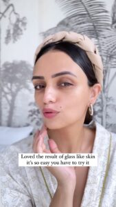 Roshni Chopra Instagram - It works 👌✨ 
mix 2 tbsp rice flour (or 70% cooked rice 
with 1 tsp honey 
& 2 Tbsp milk 
Leave on for 7-10 mins and rinse off ✨
For the the viral Japanese Rice Face mask to get glass skin - I loved the results !
#Robeauty #robeautywednesday #beautydiy #naturalbeauty #glassskin face mask