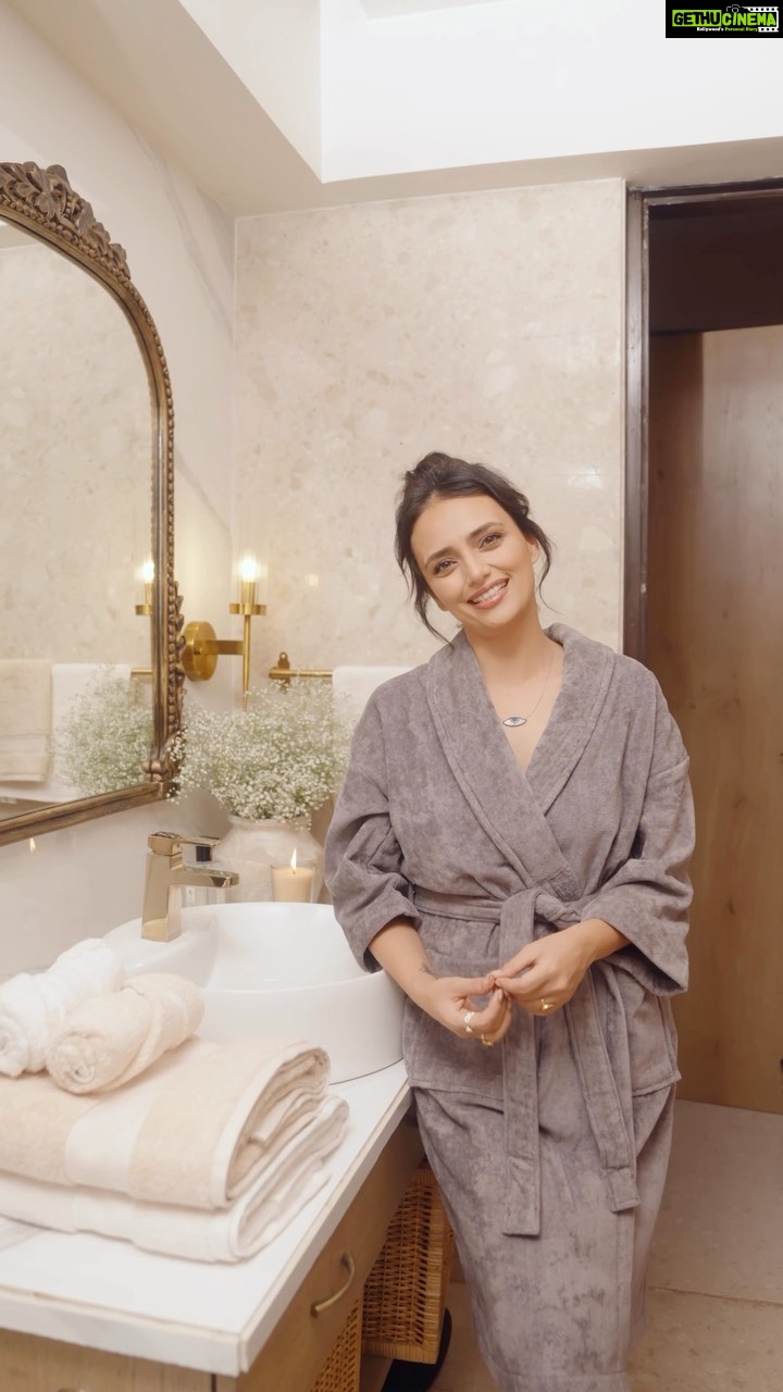 Roshni Chopra Instagram - The ‘Spathroom’ Makeover ✨ Experience serenity with the exceptionally luxurious myTrident bath collection and create a space that invites you to unwind. Tell us what #MyLoveForHome means for you, tag 3 of your friends and get a chance to win goodies from @mytridenthome #MyLoveForHome #rohome #colab