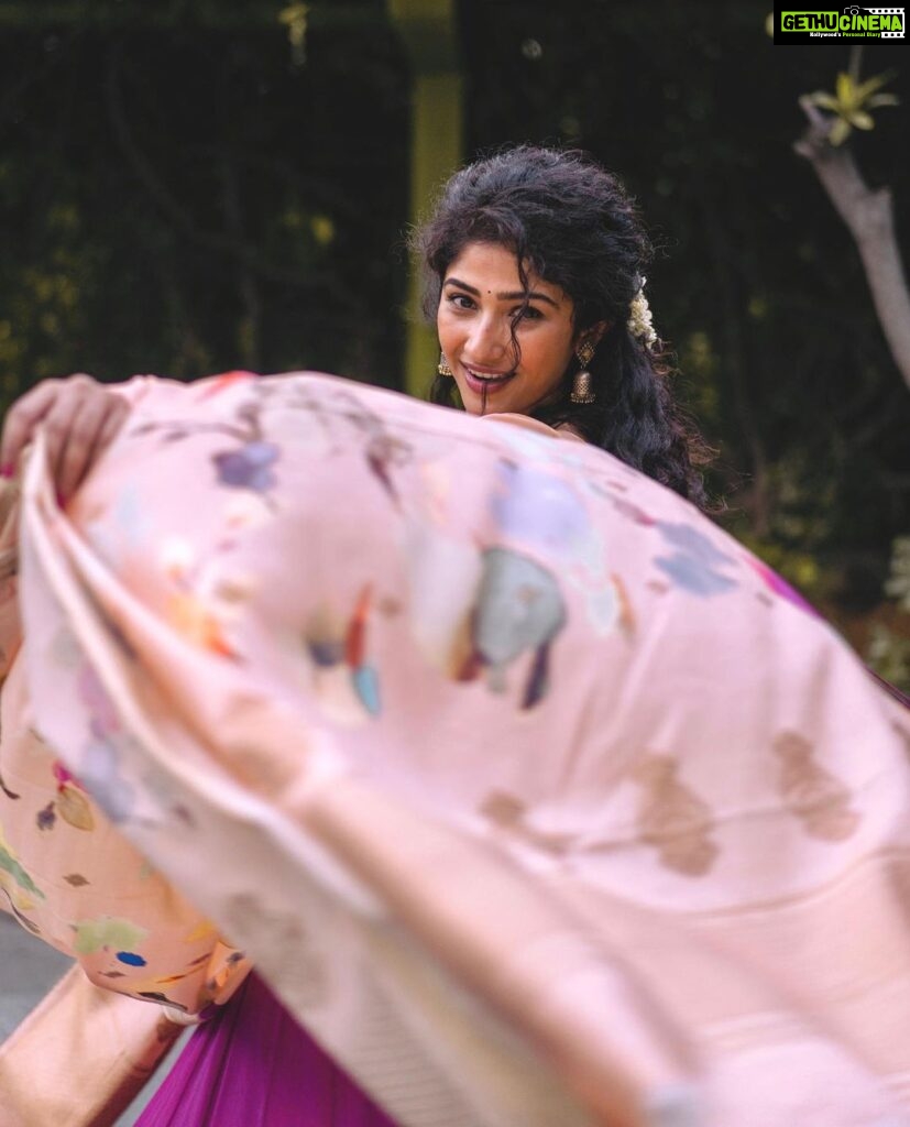 Roshni Prakash Instagram - Jitters as my Telugu movie is releasing tomorrow. #gandeevadhariarjuna out tomorrow. 🌸🌺🌸🌺🌸🌺🌸 Outfit : @bhargavikunam ❤️ P.C : @manish_konidala ❤️ Hyderabad