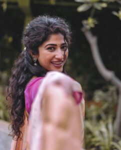 Roshni Prakash Instagram - Jitters as my Telugu movie is releasing tomorrow. #gandeevadhariarjuna out tomorrow. 

🌸🌺🌸🌺🌸🌺🌸

Outfit : @bhargavikunam ❤️

P.C : @manish_konidala ❤️