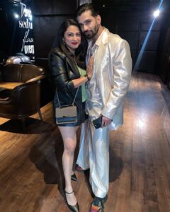 Rucha Hasabnis Instagram - Celebrated my favourite’s birthday last night 💥
Happy Birthday Vishi 😘❤️
May you have the best year yet 🎉
Always & forever ♾️❤️- Rashi