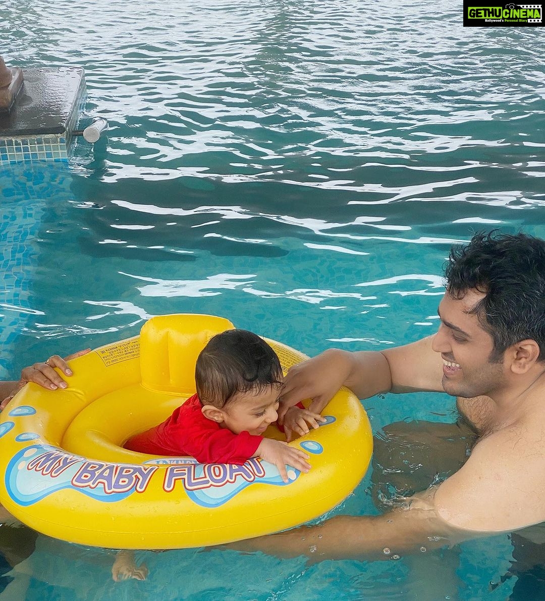 Rucha Hasabnis Instagram - Pool, fog and family. Perfect equation for happiness 💙💦 . . #familytime #love #happiness