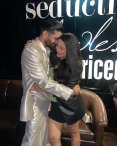 Rucha Hasabnis Instagram - Celebrated my favourite’s birthday last night 💥
Happy Birthday Vishi 😘❤️
May you have the best year yet 🎉
Always & forever ♾️❤️- Rashi