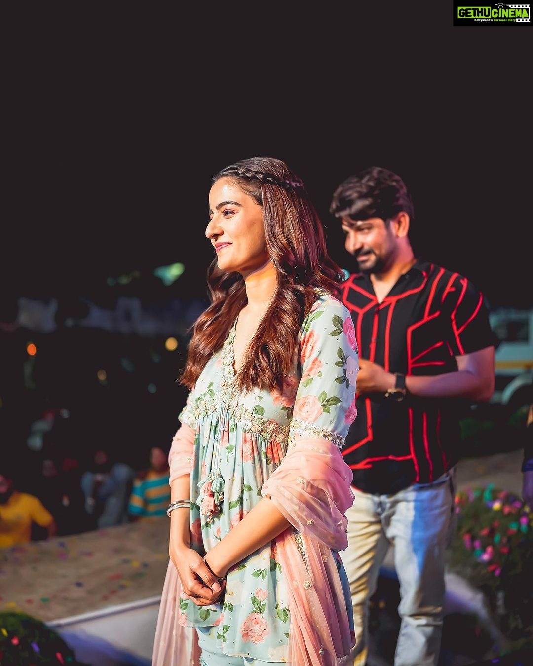 Rukshar Dhillon Instagram - Jalandhar you all were amazing!! Thank you for the love♥️ #Tufang in cinemas on 21st July🔥 Styled by- @vasundhara_daga Wearing- @summerbypriyankagupta Hair- @hairstylist_laddi312 Make up- @mishimakeovers Jalandhar, India