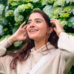 Rukshar Dhillon Instagram – Hai😍
Inna saara pyaar🫠
Thank you for the amazing response to #Glock from #Tufang!
Out now on @geetmp3 YouTube channel💪🏻