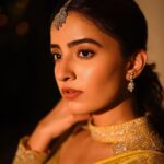 Rukshar Dhillon Instagram – A thousand yellow sparkles were shining that night!✨

Make up- A PROUD ME🥰 What do you guys think? Specially all my make up artists seeing this. How did I do?😃
Captured by- @arpitr93 (Love the pictures)
Styled by- @bhargavikallam ♥️
Hair- @abhishekindu 
Wearing- @kavithaguttaofficial 
Jewellery- @karnikajewelshyd