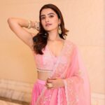 Rukshar Dhillon Instagram – 💕

@bhargavikallam @kavithaguttaofficial @arpitr93 @houseofqc @pandoras_art_jewellery 

#weddingvibes