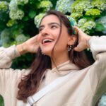 Rukshar Dhillon Instagram – Hai😍
Inna saara pyaar🫠

Thank you for the amazing response to #Glock from #Tufang!
Out now on @geetmp3 YouTube channel💪🏻
