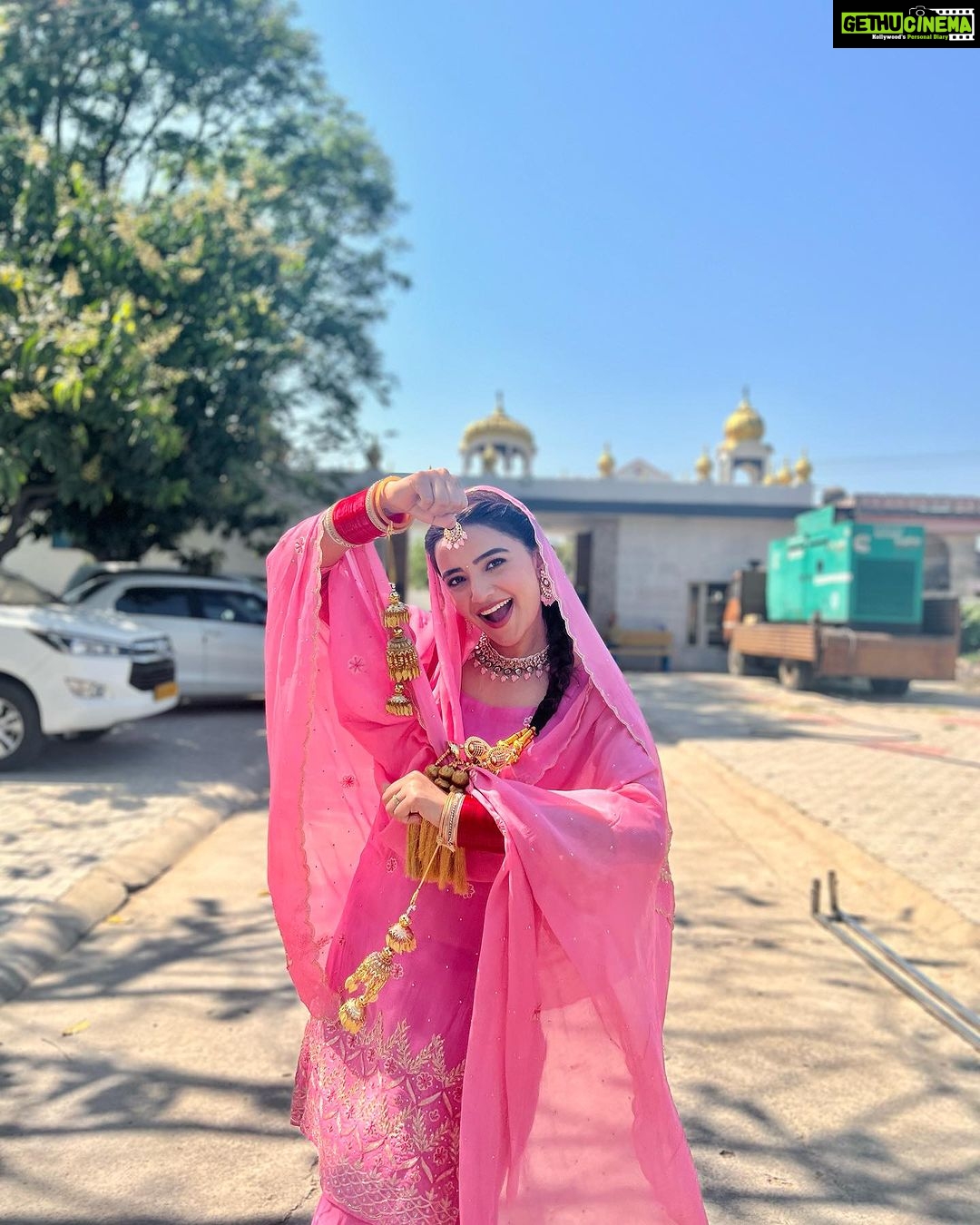 Rukshar Dhillon Instagram - I cannot thank you guys enough for giving #Tufang and my character Deep so so much love. 3rd week and still winning hearts in theatres. Sachi tussi saraya da bauhat shukriya!🙏🏻 Love you guys♥️ #BTS #Tufang
