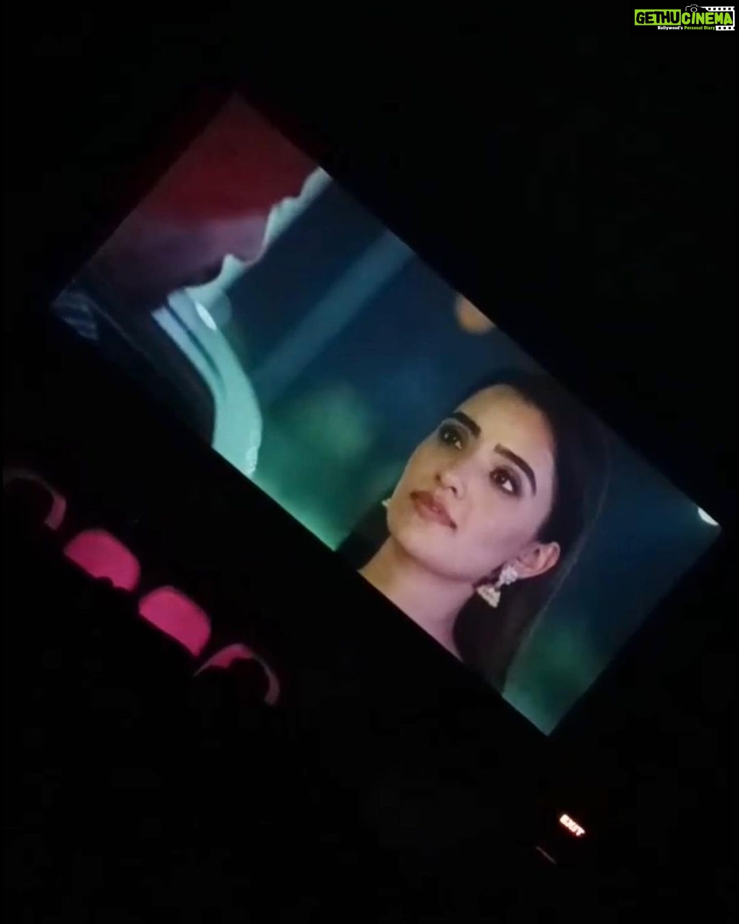Rukshar Dhillon Instagram - I cannot thank you guys enough for giving #Tufang and my character Deep so so much love. 3rd week and still winning hearts in theatres. Sachi tussi saraya da bauhat shukriya!🙏🏻 Love you guys♥️ #BTS #Tufang