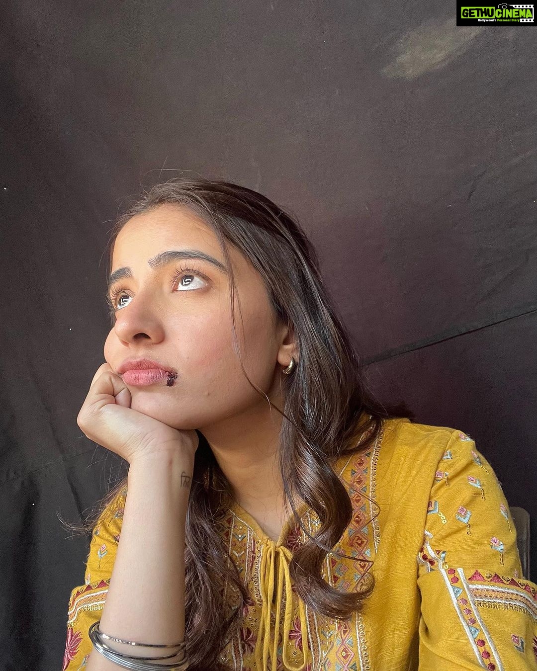 Rukshar Dhillon Instagram - I cannot thank you guys enough for giving #Tufang and my character Deep so so much love. 3rd week and still winning hearts in theatres. Sachi tussi saraya da bauhat shukriya!🙏🏻 Love you guys♥️ #BTS #Tufang