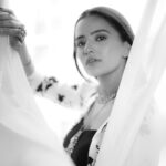 Rukshar Dhillon Instagram - Black white and everything in between♣️ Wearing- @houseofsanaari Jewellery- @the_chandi_studio Styled by- @vasundhara_daga Captured by- @neerajsethiphotography Make up- @rup_makeup_aura Hair- @hairstylist_laddi312
