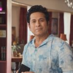 Sachin Tendulkar Instagram - Join me tomorrow to watch #IPLonJioCinema as India’s Digital Revolution is set to hit a 6️⃣ and create a new record! #TATAIPL 🏏📱 🇮🇳 #collab