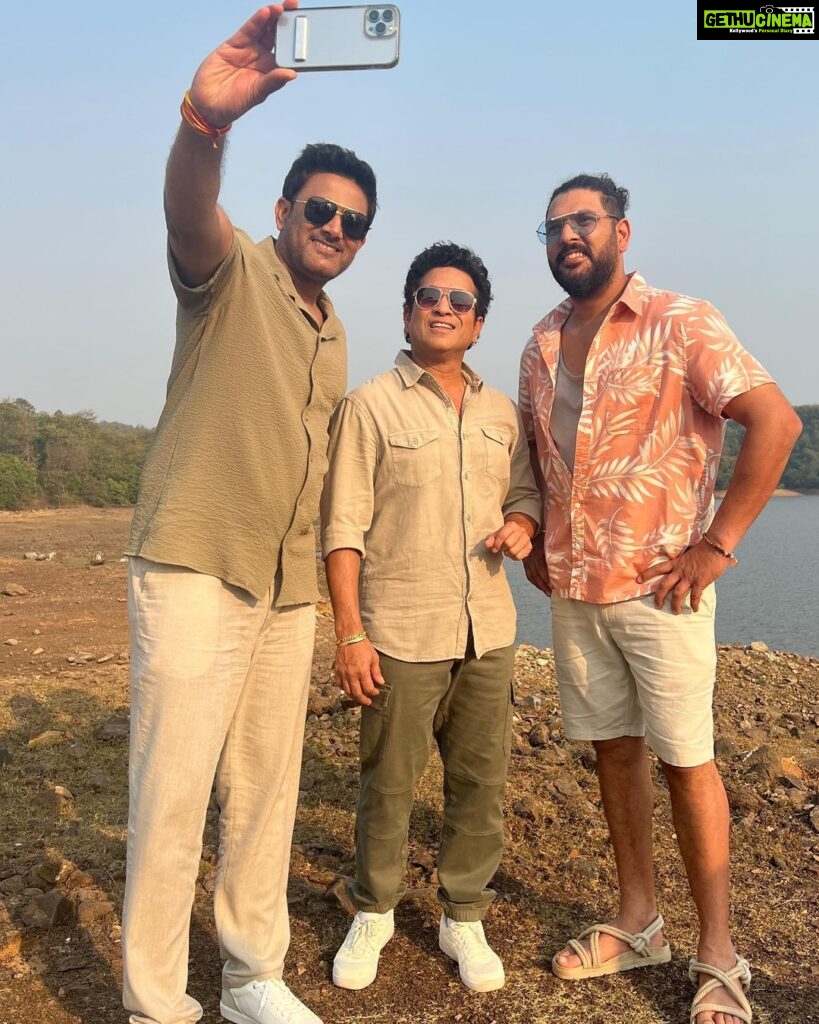 Sachin Tendulkar Instagram - Our Dil Chahta Hai moment in Goa! Who do you think is Akash, Sameer and Sid?