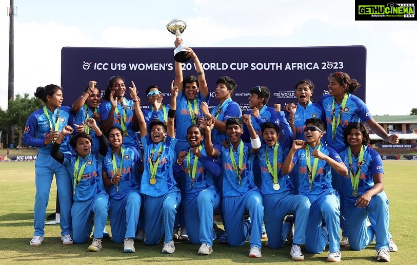 Sachin Tendulkar Instagram - Indian women’s cricket is on the up! First the announcement of the #WPL & now the #U19T20WorldCup win. Congratulations to the entire women’s team on winning the inaugural U19 World Cup. 🇮🇳🏆🏏 This win will inspire a whole generation to take up sports.