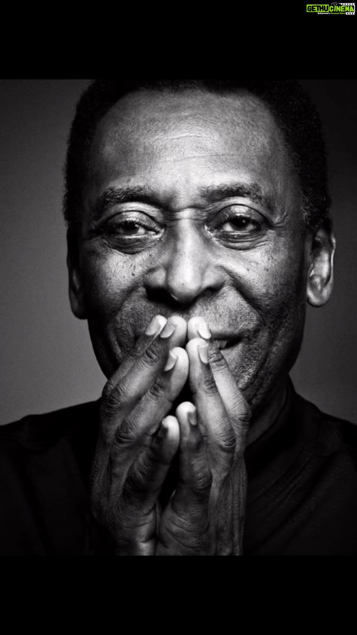 Sachin Tendulkar Instagram - A great loss to not just football but to the whole world of sports. There will never be another! Your legacy will live on forever. Rest in Peace Pele! ♥️ ⚽️