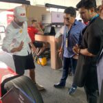Sachin Tendulkar Instagram – A sight to behold for a motorsport enthusiast like me. 🏁🏎️💨

Had a wonderful time cheering for @mahindraracing at the #HyderabadEPrix. Glad to see motorsport racing returning to India 🇮🇳 after a decade.