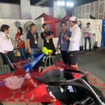 Sachin Tendulkar Instagram – A sight to behold for a motorsport enthusiast like me. 🏁🏎️💨

Had a wonderful time cheering for @mahindraracing at the #HyderabadEPrix. Glad to see motorsport racing returning to India 🇮🇳 after a decade.