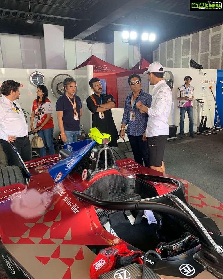 Sachin Tendulkar Instagram - A sight to behold for a motorsport enthusiast like me. 🏁🏎️💨 Had a wonderful time cheering for @mahindraracing at the #HyderabadEPrix. Glad to see motorsport racing returning to India 🇮🇳 after a decade.