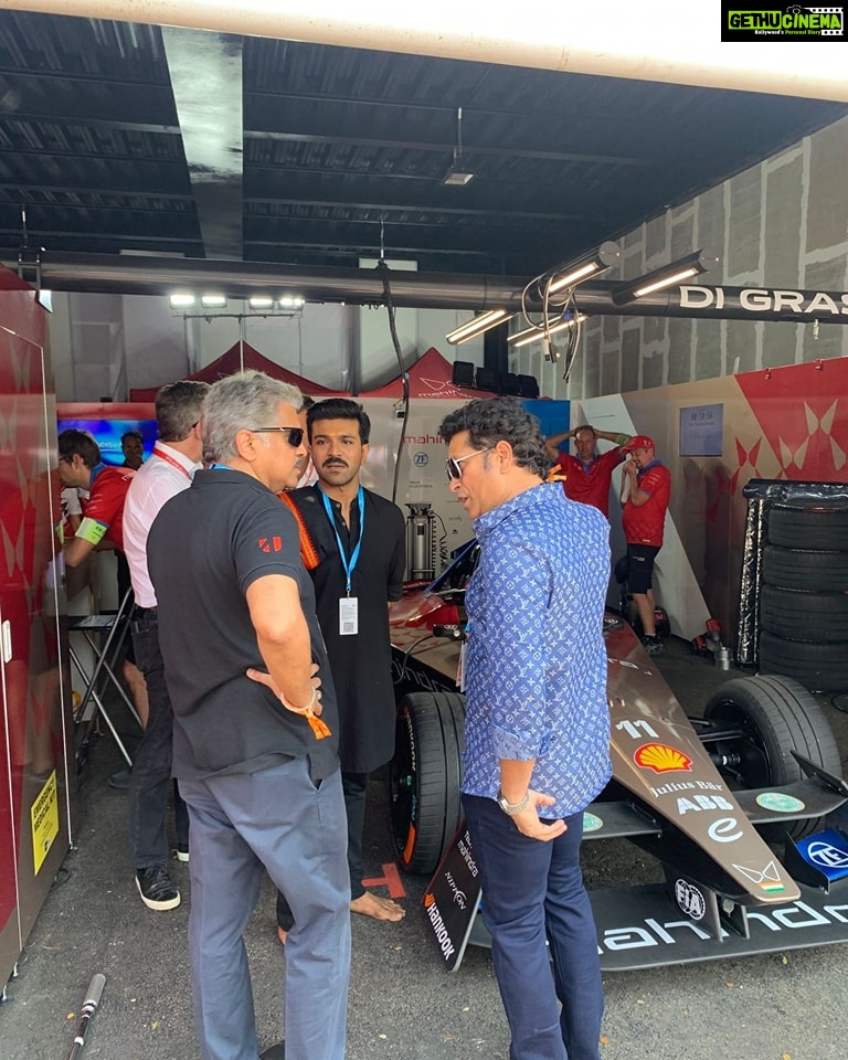 Sachin Tendulkar Instagram - A sight to behold for a motorsport enthusiast like me. 🏁🏎️💨 Had a wonderful time cheering for @mahindraracing at the #HyderabadEPrix. Glad to see motorsport racing returning to India 🇮🇳 after a decade.