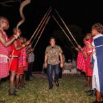 Sachin Tendulkar Instagram – Guard of honour the Masai way. Honoured to receive their blessings.🙏🏻

#MasaiMaraDiaries 
#MeetingTheLocals #MasaiMara #Fun #Dance #MasaiTribe #throwback