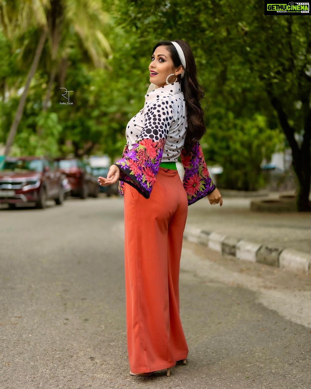 Sadha Instagram - For #neethonedance on @starmaa every Sat Sun at 9 pm! đâşď¸ Outfit, Accessories & Styling @harinireddym VC @rt__photography_rt Hairstylist @2727parvathi Asst @rakesh_manchikanti #sadaa #retro #danceshow #realityshow #judge