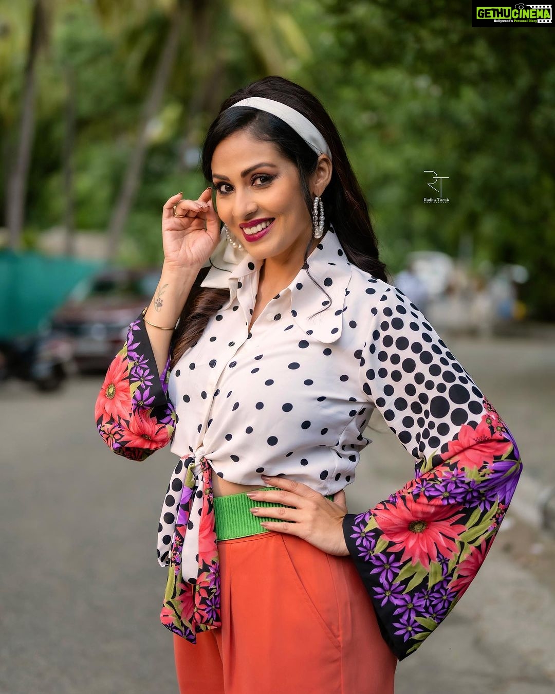 Sadha Instagram - For #neethonedance on @starmaa every Sat Sun at 9 pm! đâşď¸ Outfit, Accessories & Styling @harinireddym VC @rt__photography_rt Hairstylist @2727parvathi Asst @rakesh_manchikanti #sadaa #retro #danceshow #realityshow #judge