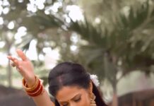 Sadha Instagram - I couldn’t help but smile at the end, while recreating this iconic scene! 😅 Stylist @harinireddym Designer @manasa_karnati Jewellery @houseofqc VC @trendloud team @gkkarthikgubbala Asst @rakeshmanchi #sadaa #halfsaree #southindian #reelsindia #reelsinstagram #reelsvideo #reels #teluguactress #jayam