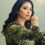 Sadha Instagram - 🖤🖤🖤 Stylist @harinireddym PC @ranjithpawan_photography #picsoftheday