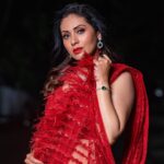 Sadha Instagram - ❤️❤️❤️ Stylist @harinireddym Saree by @samyakksarees Jewellery by @kushalsfashionjewellery PC @prashanth_photo_graphy #sadaa #judge #danceshow #realityshow