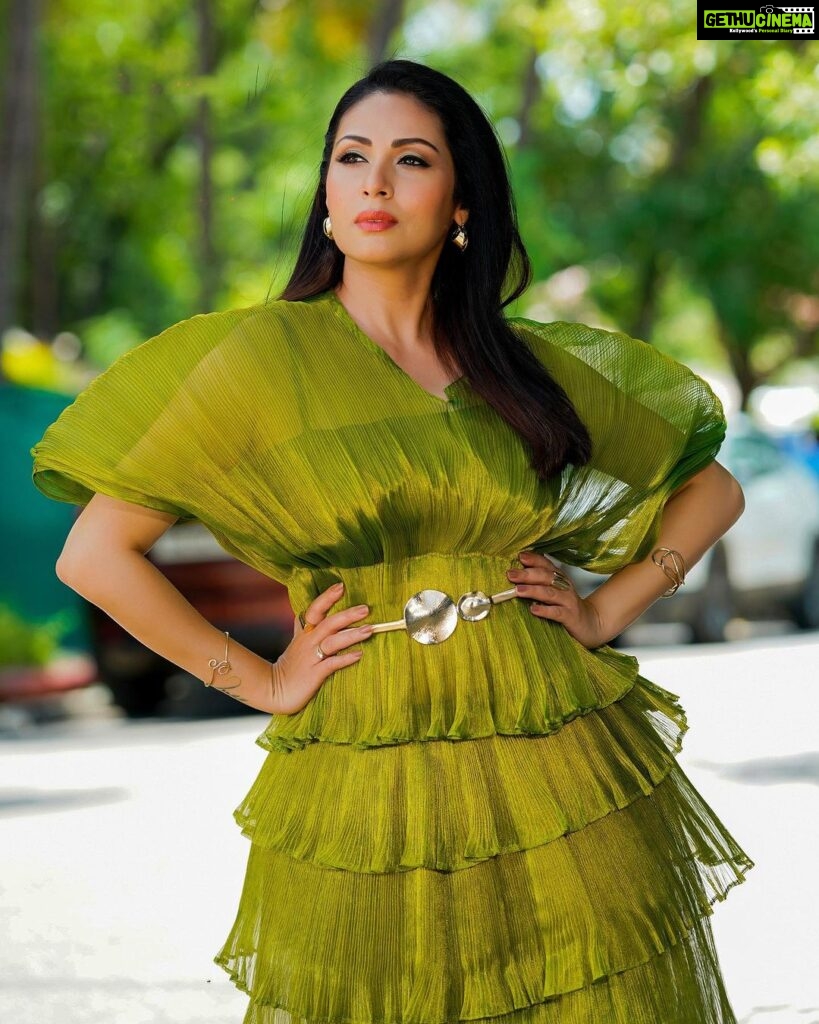 Sadha Instagram - Go green! 😀💚 For #neethoneydance @starmaa Every Sat Sun at 9 pm ☺️ Styled by @harinireddym 🫶 PC @sowmyartphotography #sadaa #judge #realityshow #danceshow