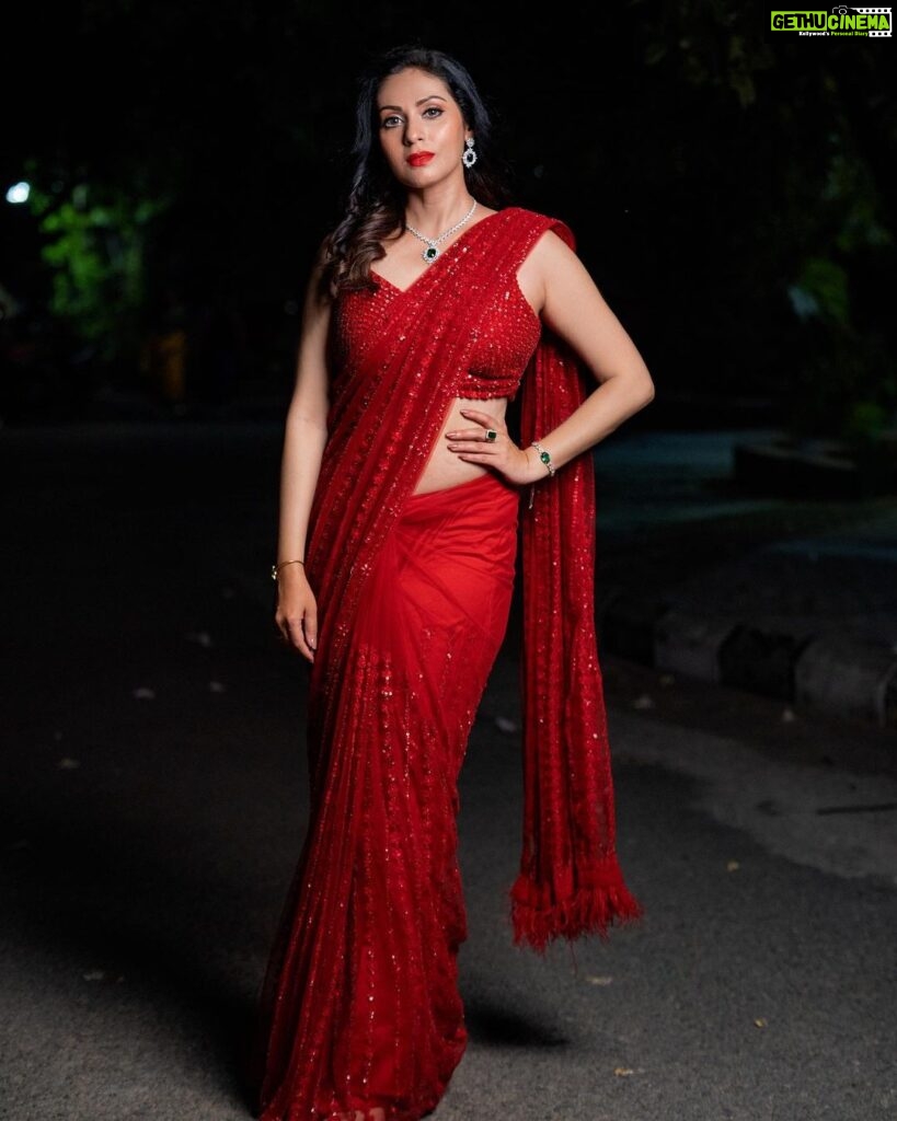 Sadha Instagram - ❤️❤️❤️ Stylist @harinireddym Saree by @samyakksarees Jewellery by @kushalsfashionjewellery PC @prashanth_photo_graphy #sadaa #judge #danceshow #realityshow