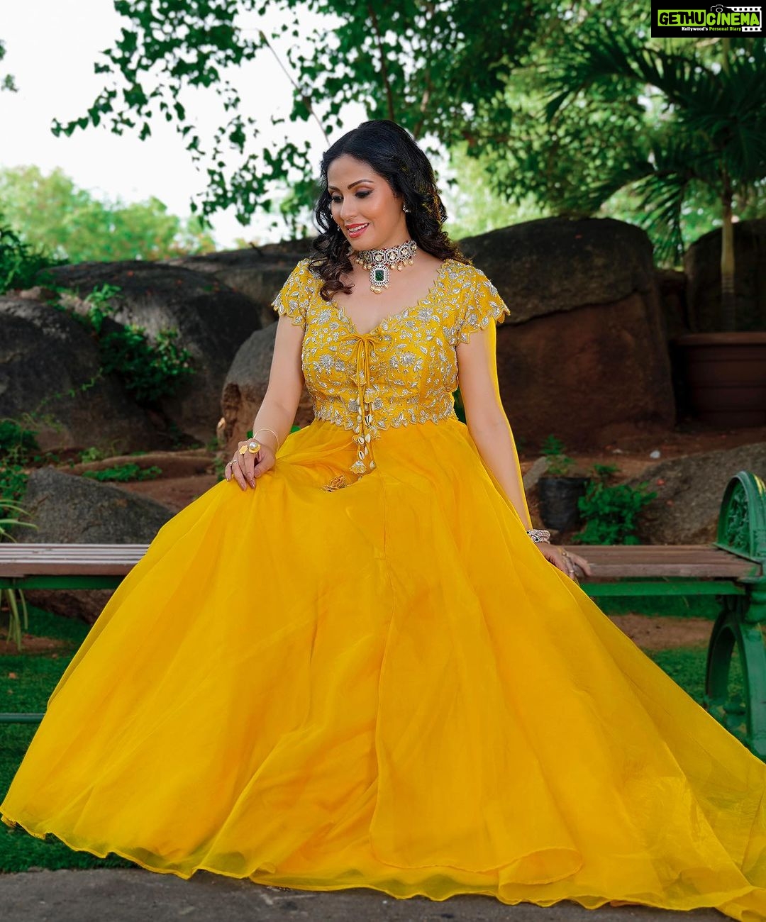 Sadha Instagram - πππ For the one & only #neethoneydance on @starmaa β¦ βΊοΈ Stylist @harinireddym Outfit @omanas_clothing Jewellery @houseofqc Hair @2727parvathi Asst @rakeshmanchi PC @sowmyartphotography #sadaa #danceshow #realityshow #judge