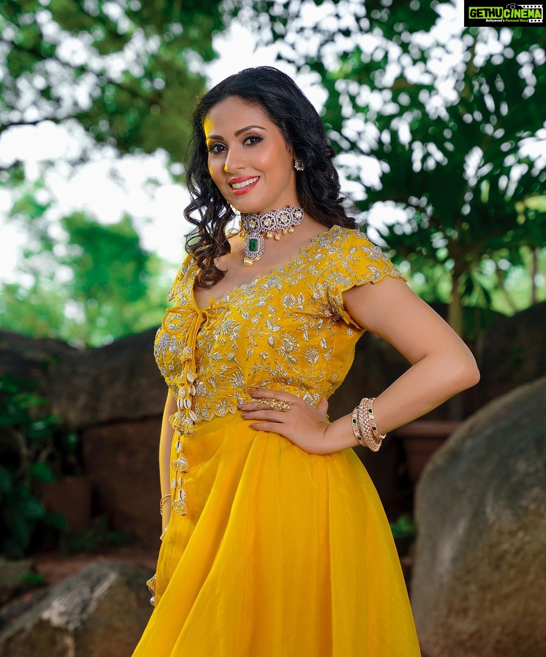 Sadha Instagram - πππ For the one & only #neethoneydance on @starmaa β¦ βΊοΈ Stylist @harinireddym Outfit @omanas_clothing Jewellery @houseofqc Hair @2727parvathi Asst @rakeshmanchi PC @sowmyartphotography #sadaa #danceshow #realityshow #judge